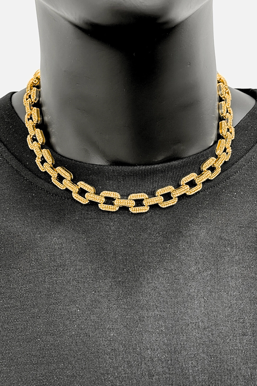 Collana Titan