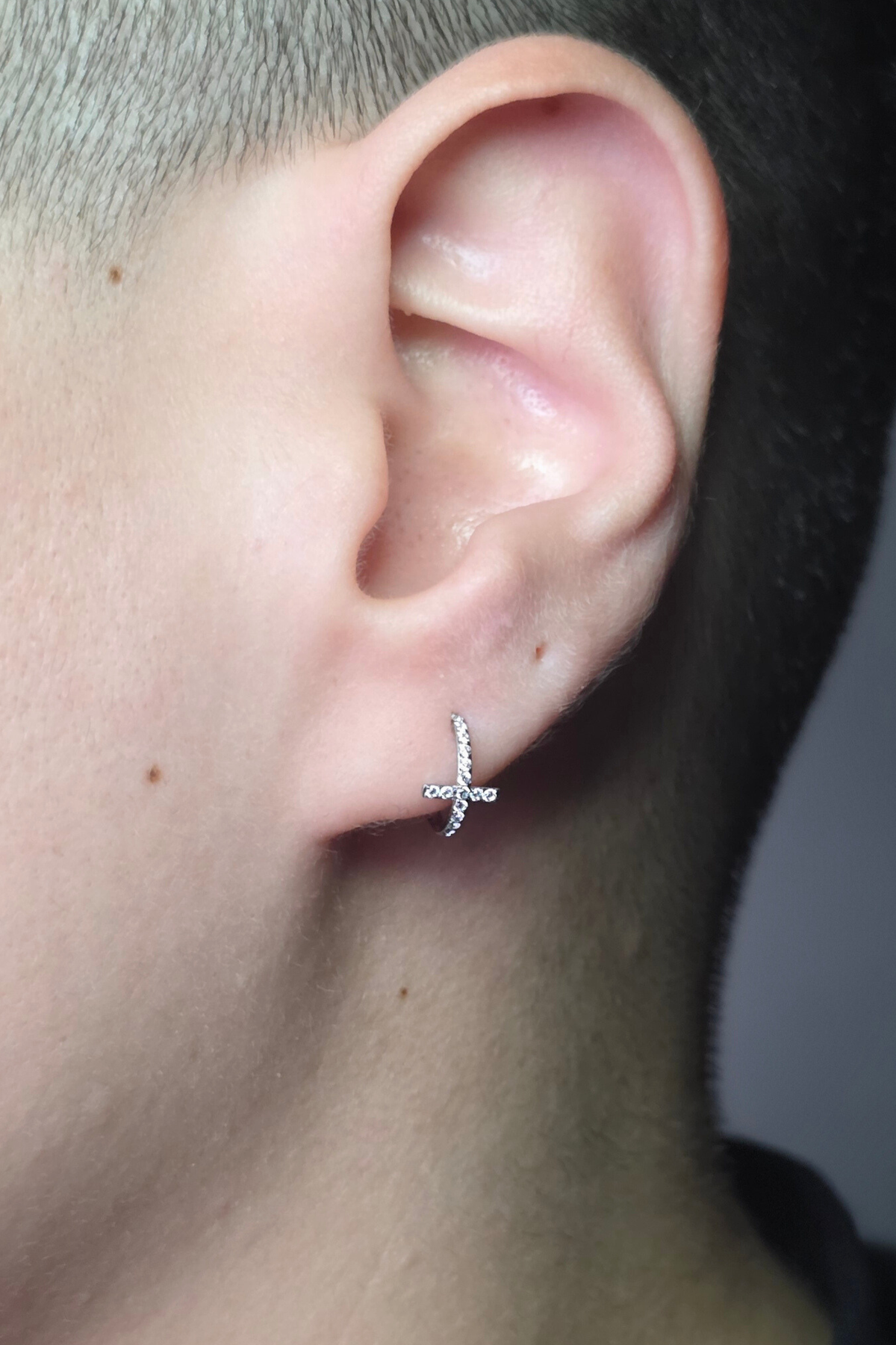 Mono Piercing Axis