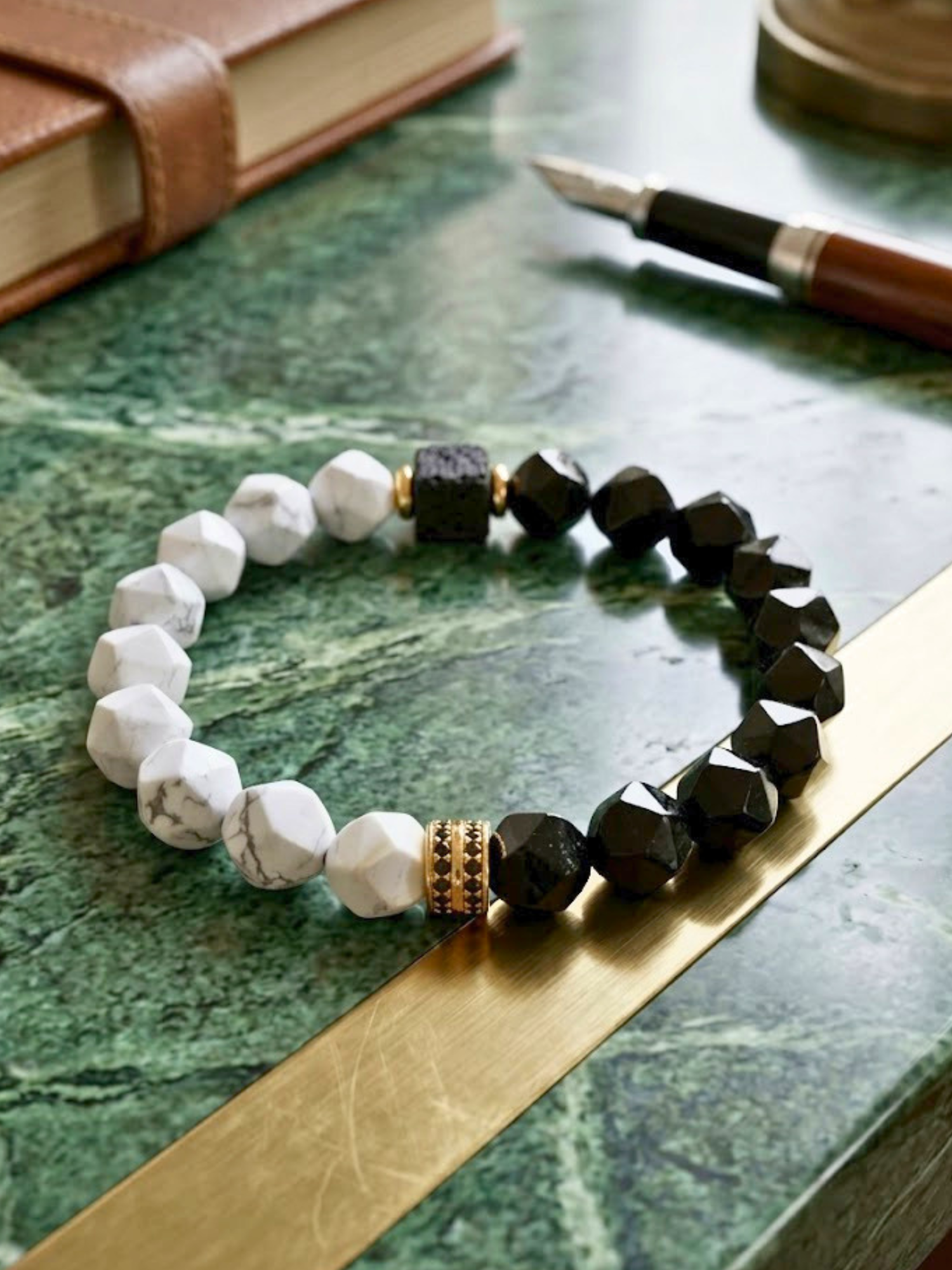 Bracciale Equilibrio tra Ombra e Luce