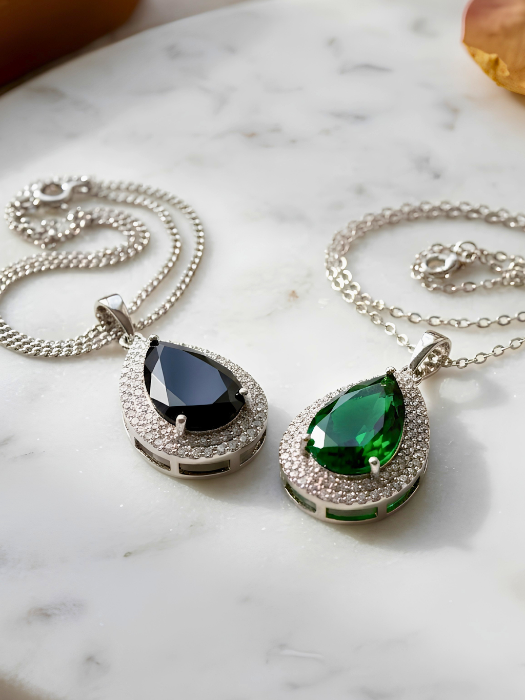 Collana Amethea