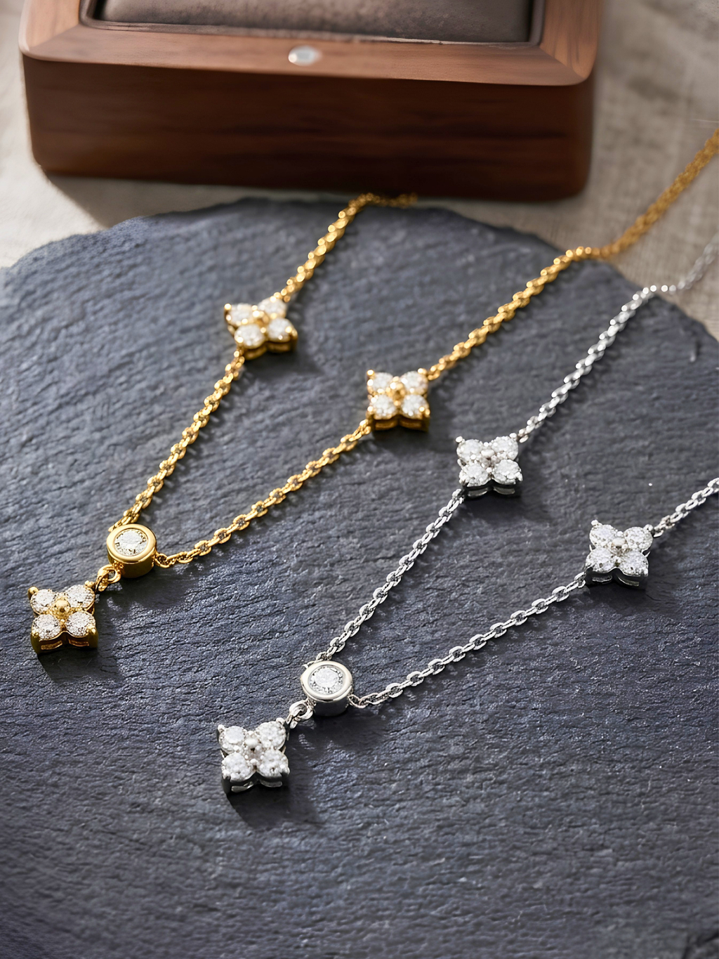 Collana Lumira