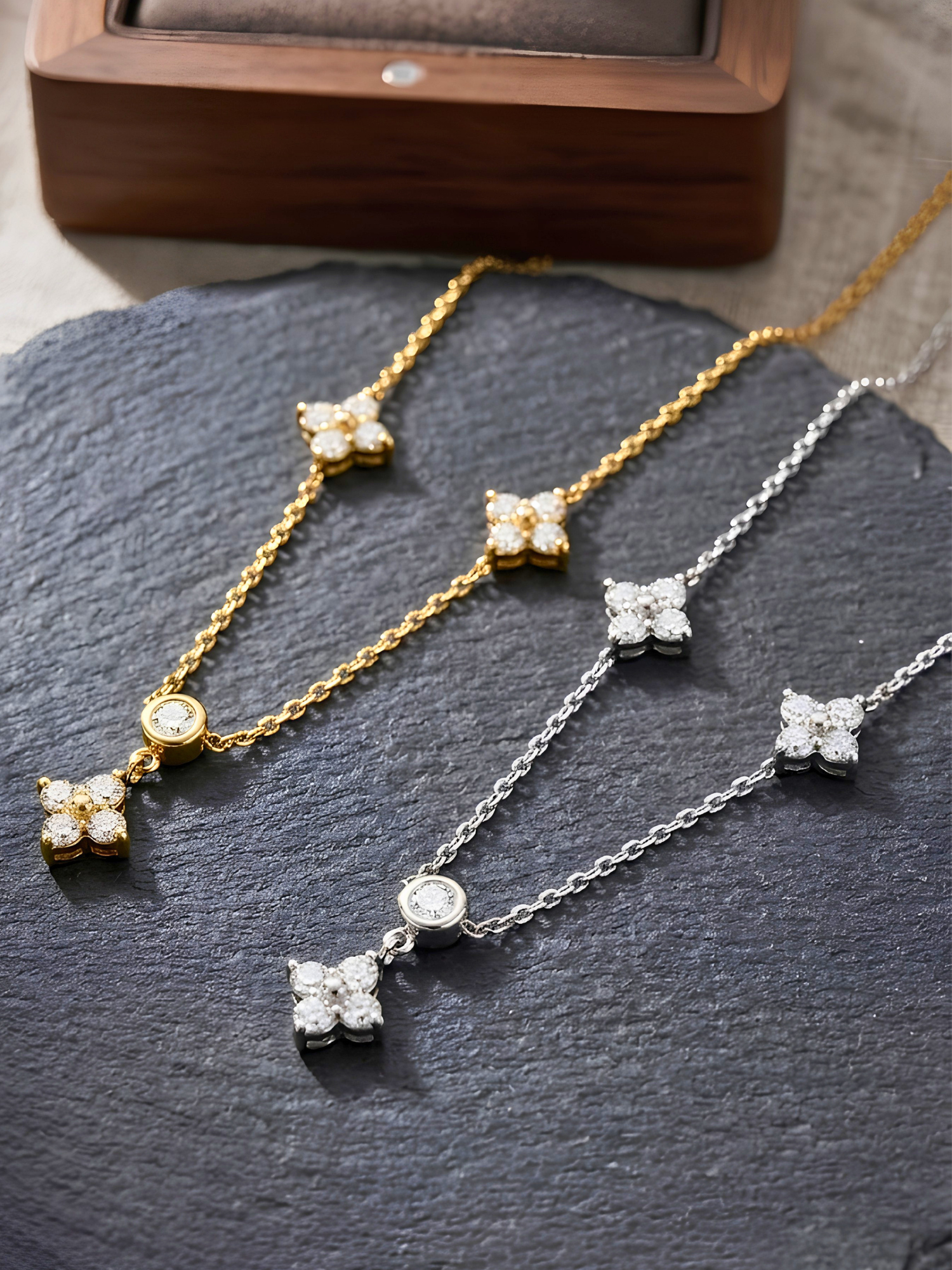 Collana Lumira