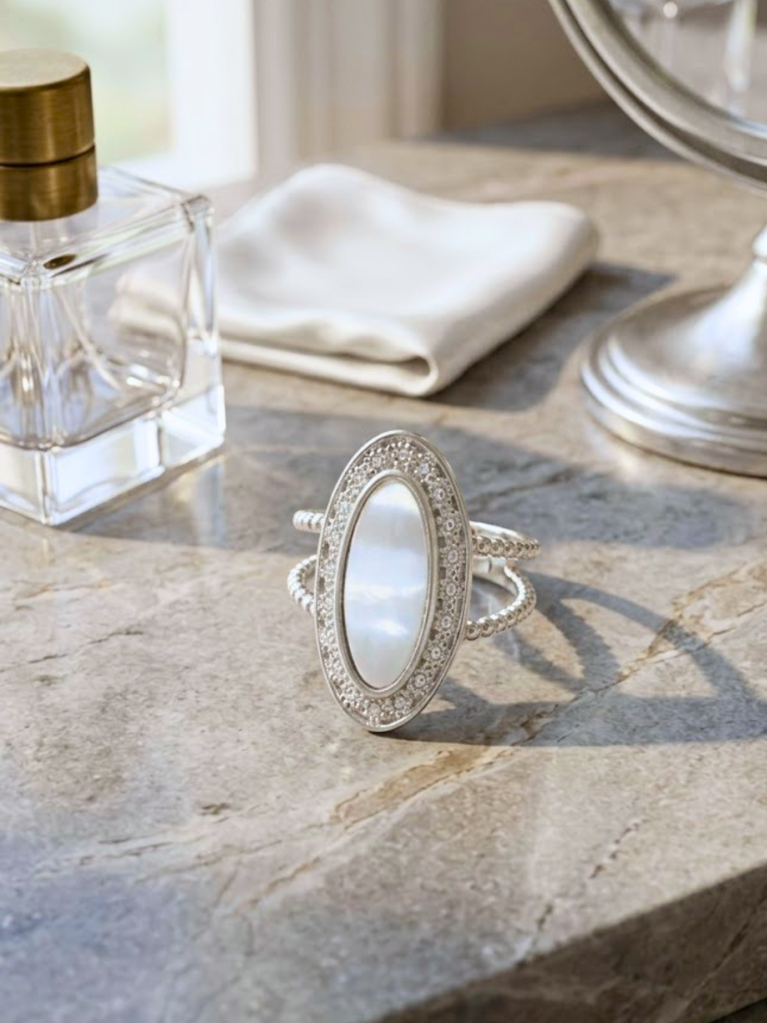 Anello Pearlith