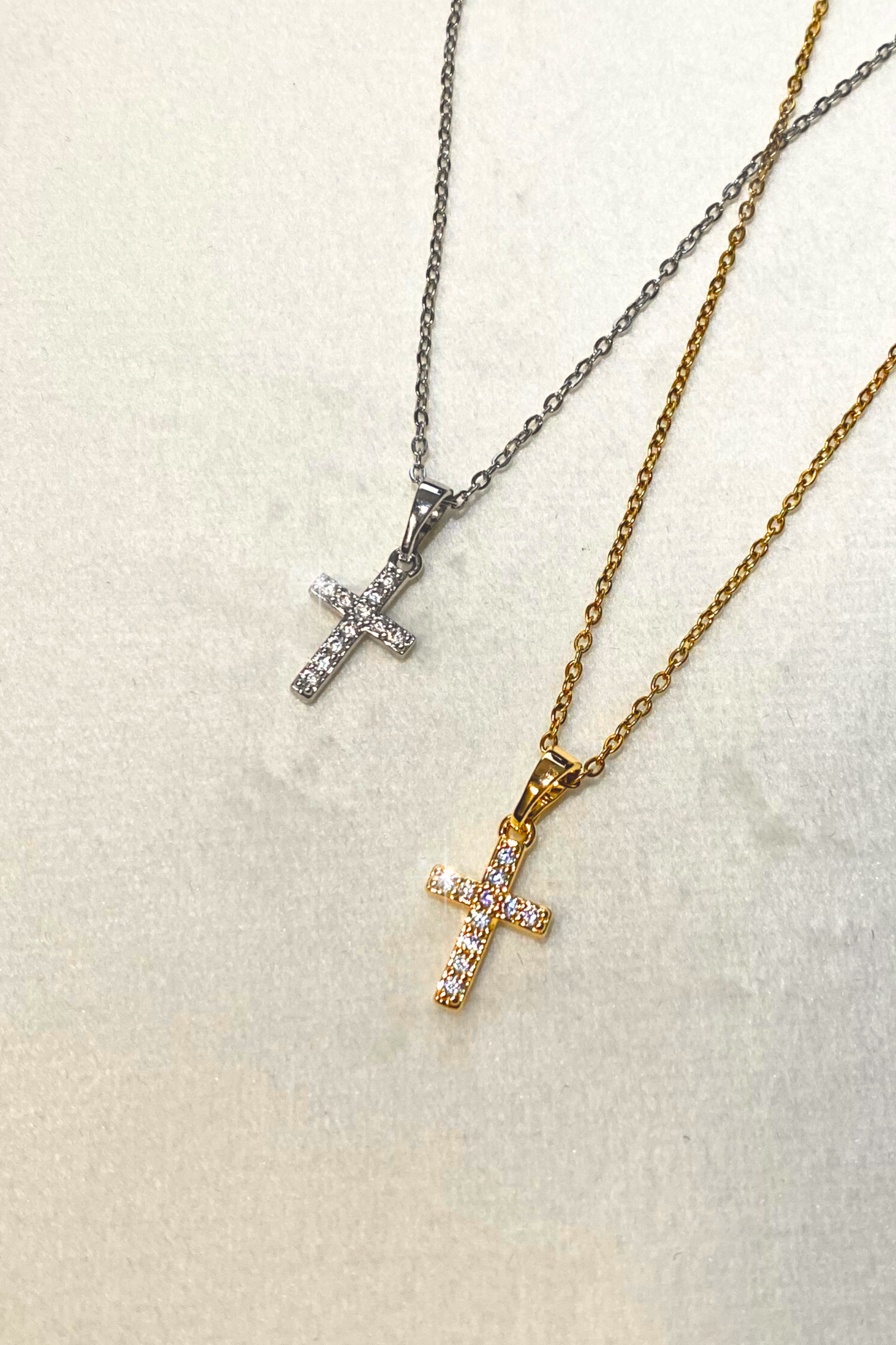 Collana Crux